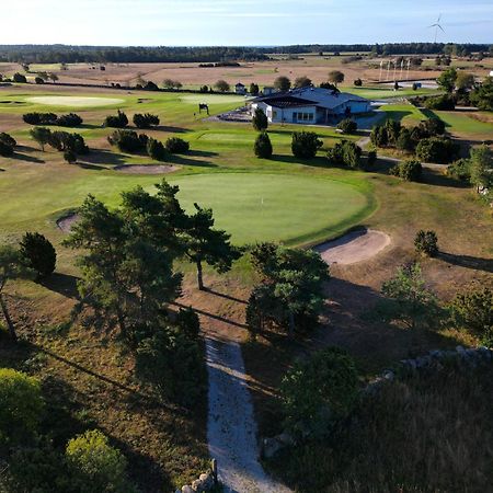 Naer Golfklubb Stugbyn Ξενοδοχείο Ljugarn Εξωτερικό φωτογραφία