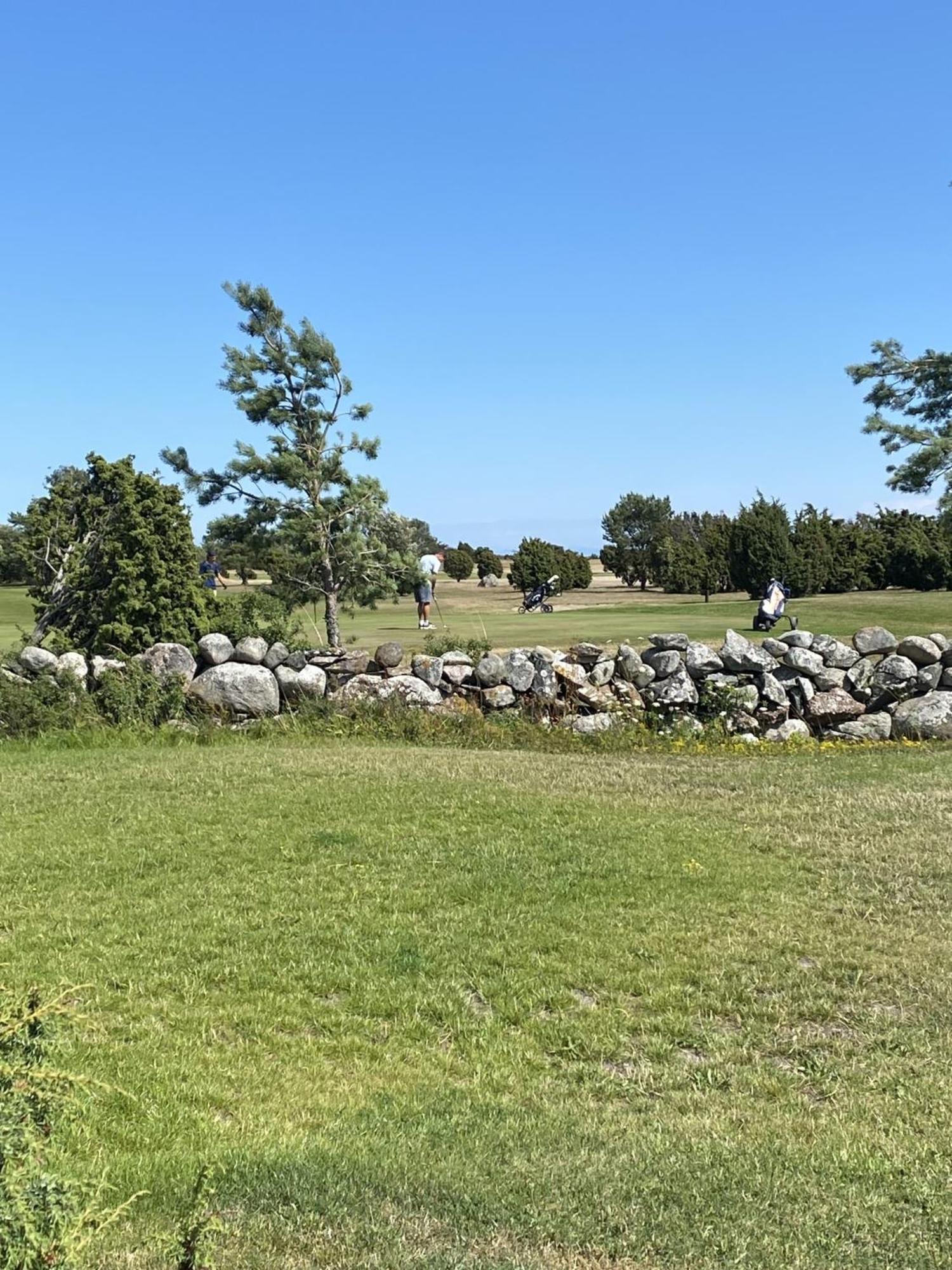 Naer Golfklubb Stugbyn Ξενοδοχείο Ljugarn Εξωτερικό φωτογραφία