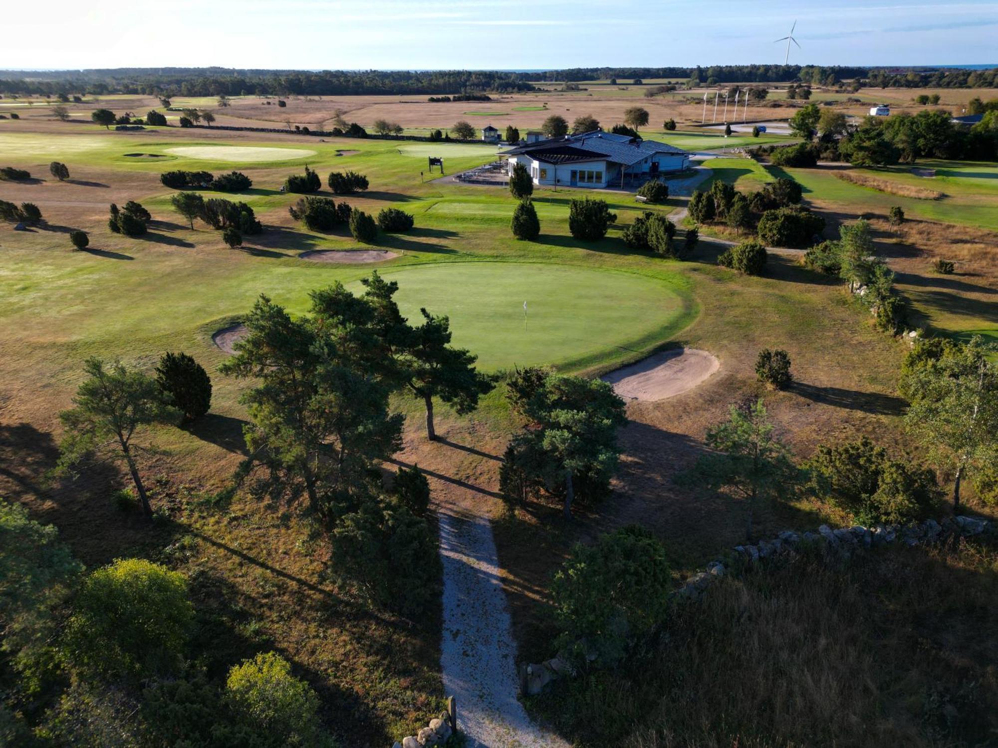 Naer Golfklubb Stugbyn Ξενοδοχείο Ljugarn Εξωτερικό φωτογραφία